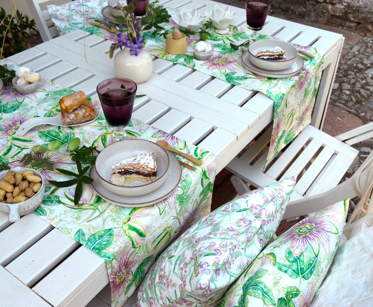 TABLE RUNNER PASSIFLORA CAERULEA